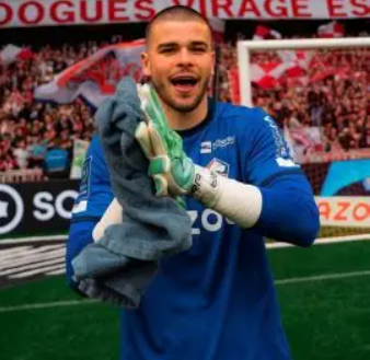 摩纳哥对巴黎赛事争议判罚：名宿与前裁判深度剖析