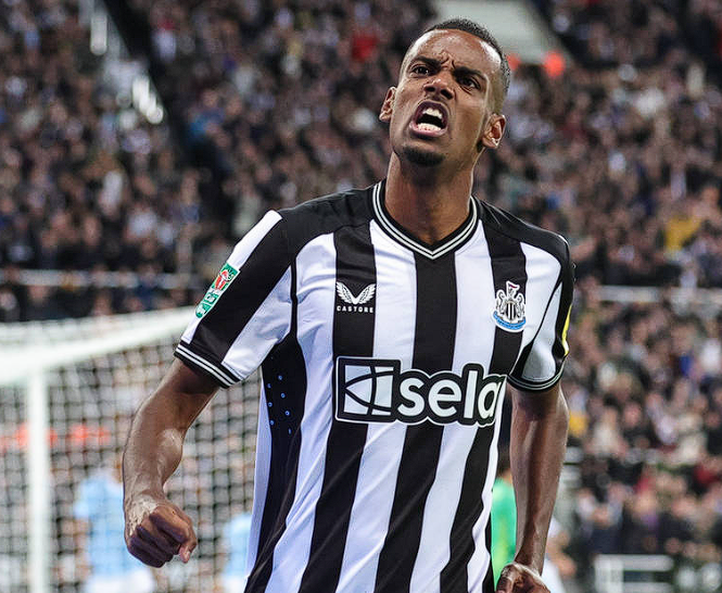 欧冠1/4决赛首回合前瞻：利物浦客战巴黎，斯洛特谈备战与伊萨