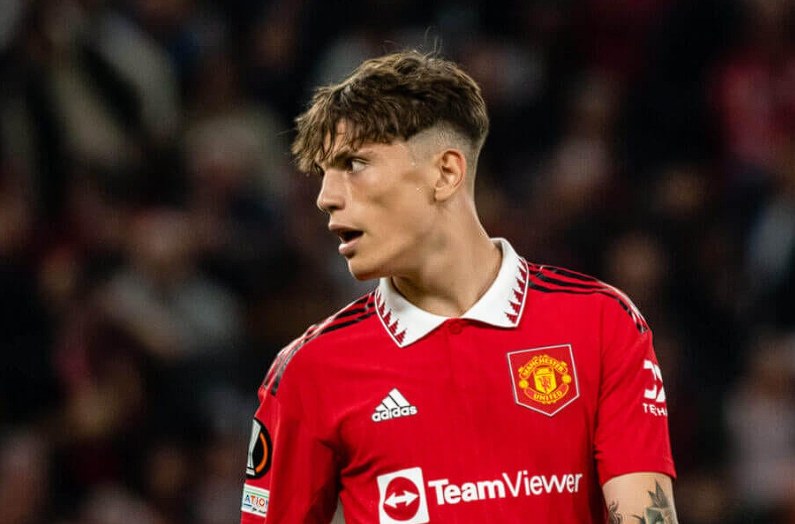 切尔西前锋加纳乔社媒风波：处罚疑云与真相探寻